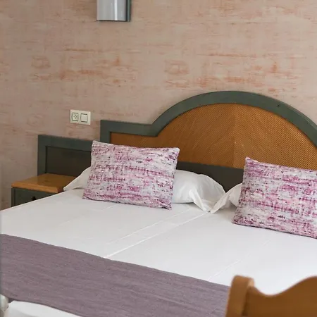Hotel D'or 3*